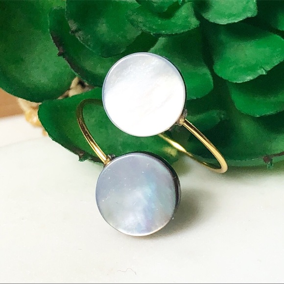 Blossom and Grow Jewelry Jewelry - Double pearl coin ring with thin band - Plated